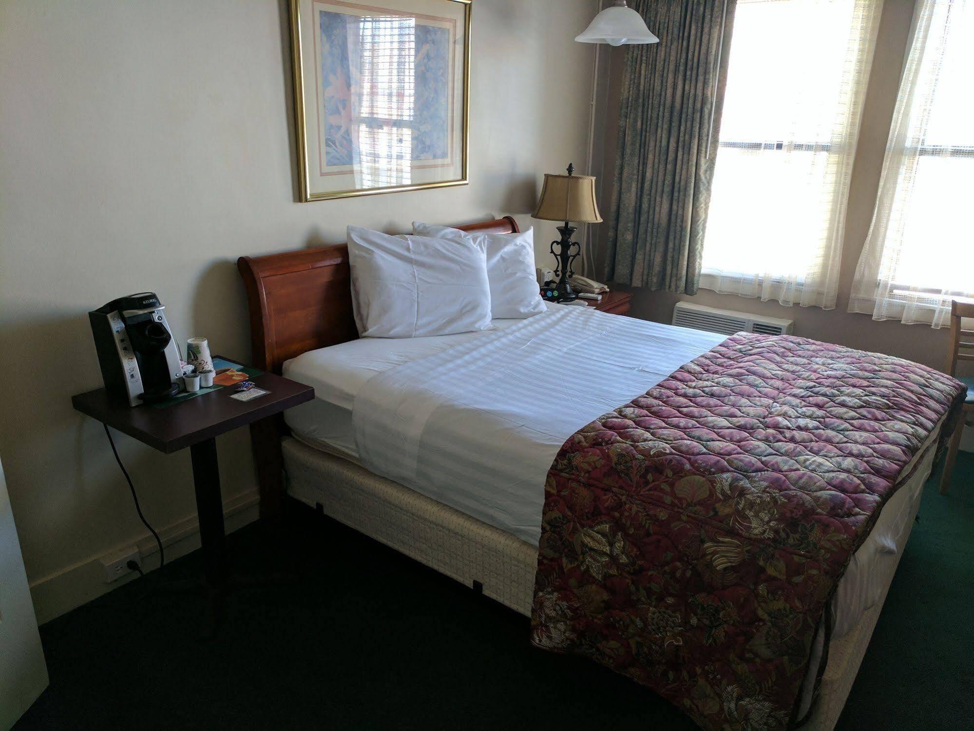 אלי Hotel Nevada & Gambling Hall מראה חיצוני תמונה